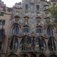 Par Alexandre Larivée – Gaudi a bâti plusieurs autres œuvres, comme la Casa Battló édifiée entre 1904 et 1906. La façade de la maison est vraiment originale. La maison s’étend sur […]