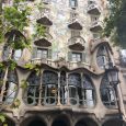 Par Caroline Blais – (Façade de la casa Batllo) Quand on pense à Barcelone, on ne peut passer à côté du célèbre Antonio Gaudi. Cet architecte du début du 20e […]